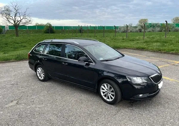 skoda superb Skoda Superb cena 34000 przebieg: 335000, rok produkcji 2013 z Luboń